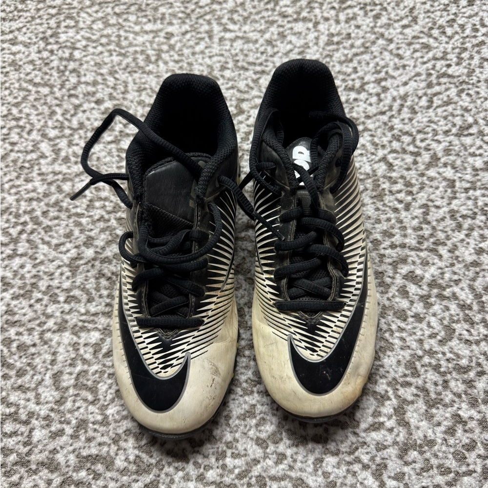 Nike Black and Cream Sports Sneakers